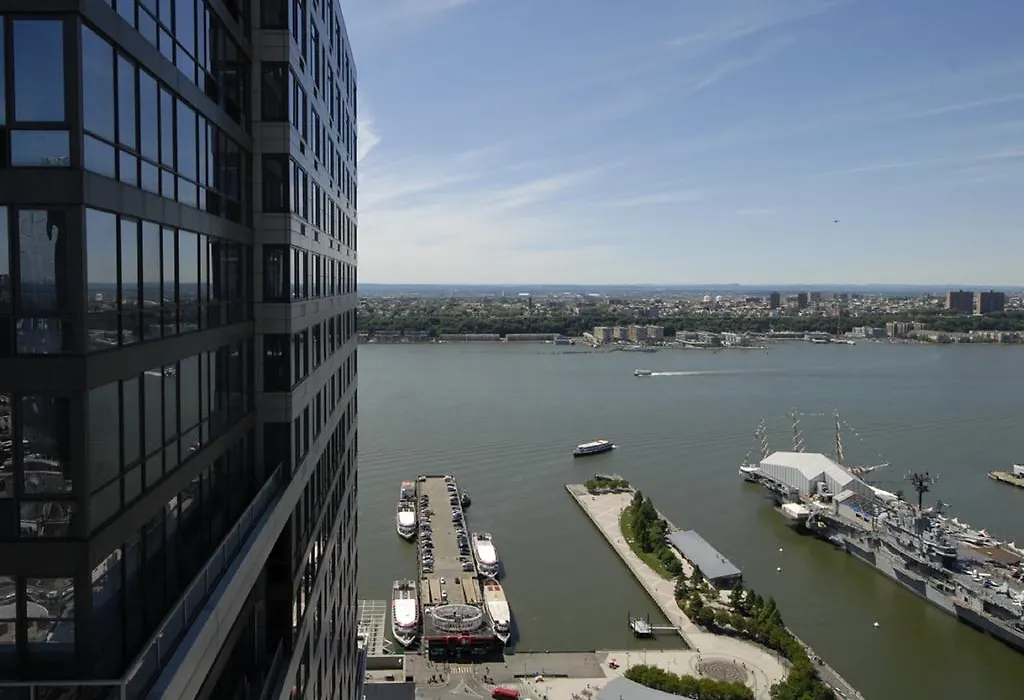 Global Luxury Suites At Sky-1
